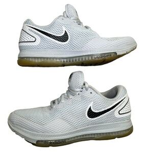 NIKE ZOOM SNEAKERS GREY MESH LOGO BLACK WHITE WOMENS SIZE 7.5